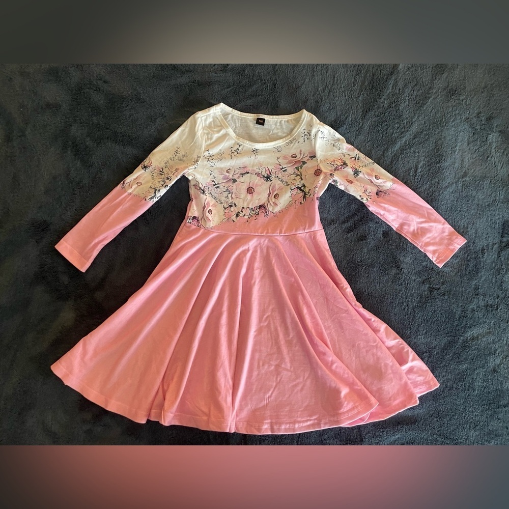 NWOT adorable floral dress girls size 6-8T